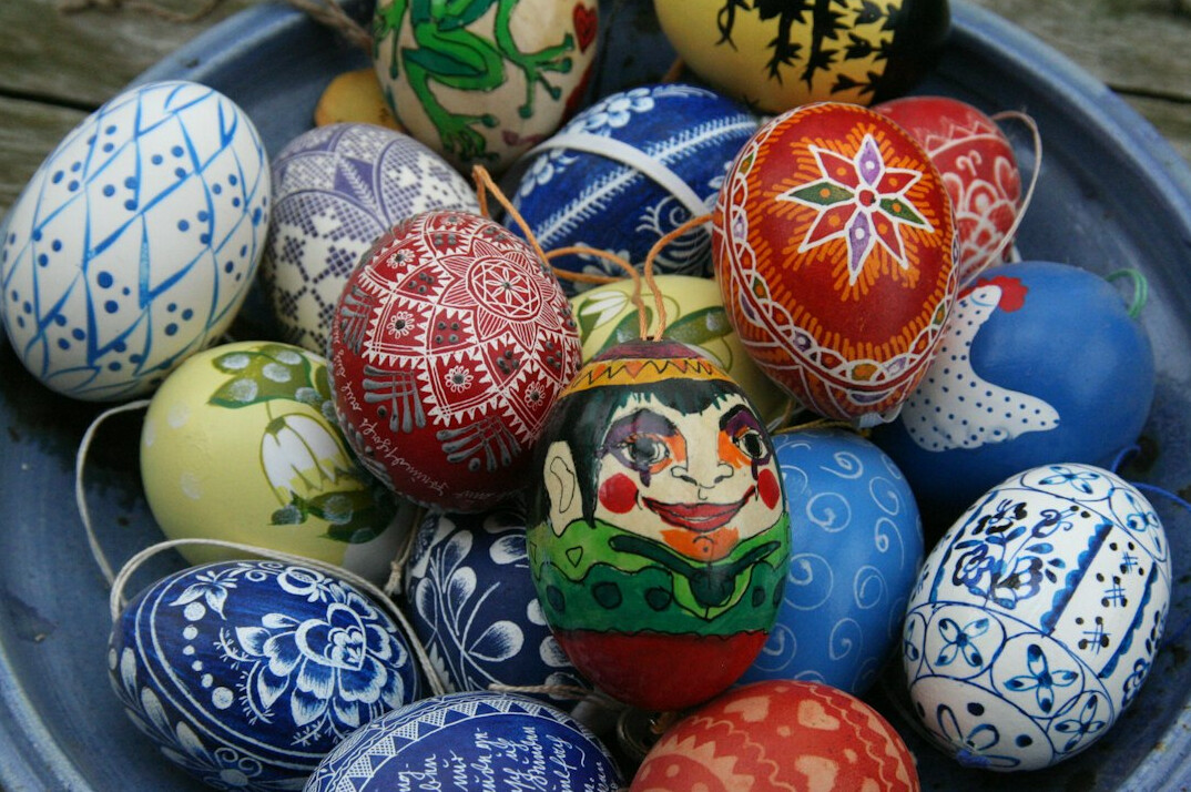 easter eggs traditional painting